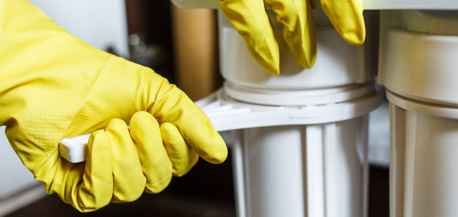 How to Properly and Safely Replace Liquid Filter Cartridges